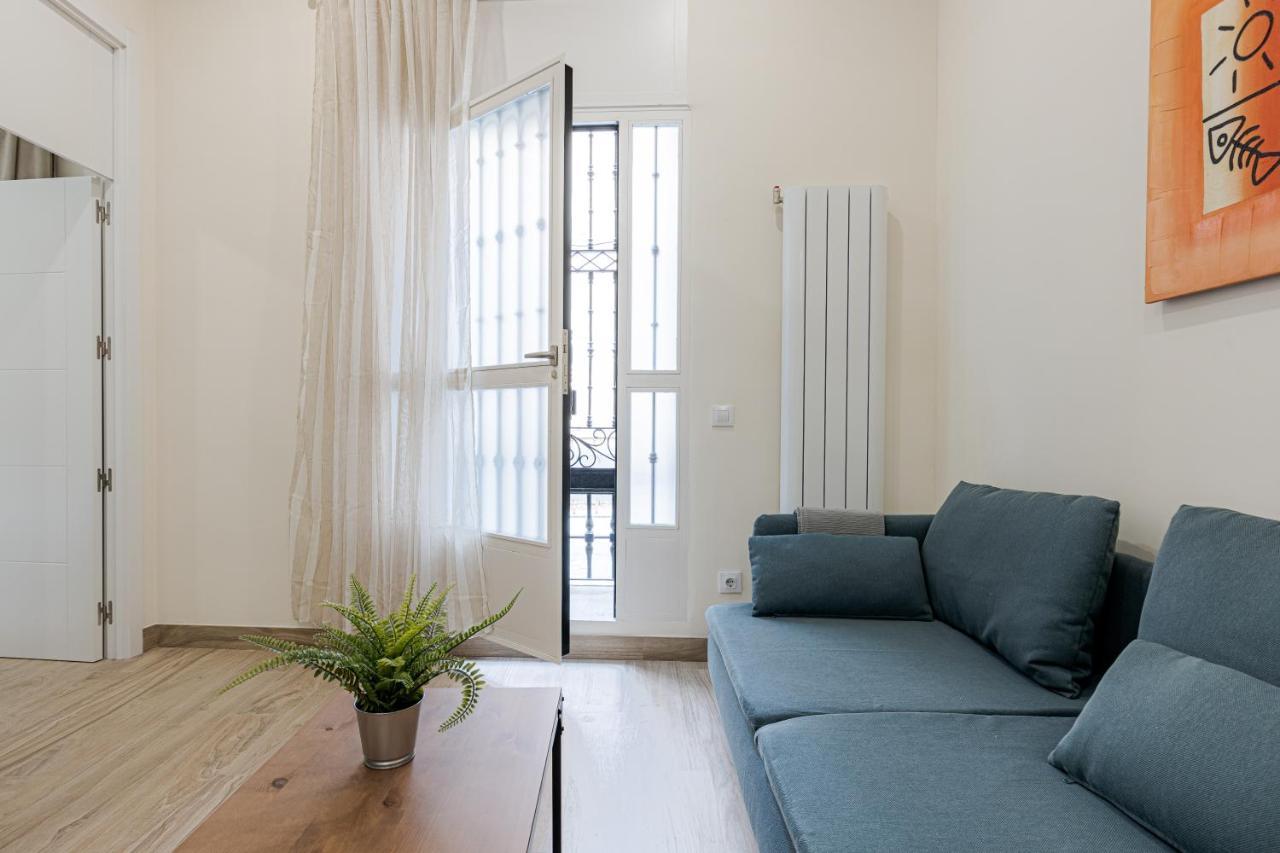 Latina XIII Apartment Madrid Exterior photo